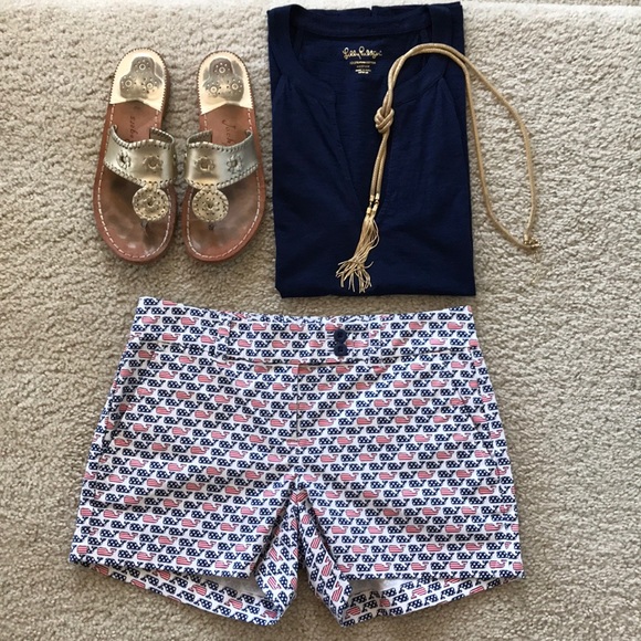 Vineyard Vines Pants - Vineyard Vines Flag Whale Print Shorts